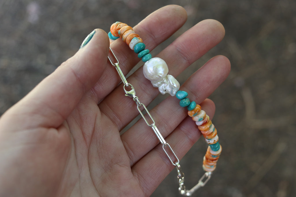 Pearl x Fox Turquoise x Spiny Oyster Beaded Necklace (16 inches) 2