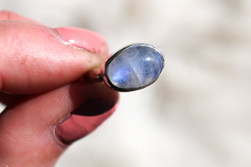 Size 7 Moonstone Ring