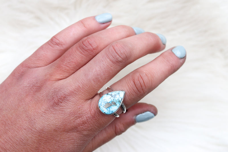 Size 9 White Water Turquoise Ring