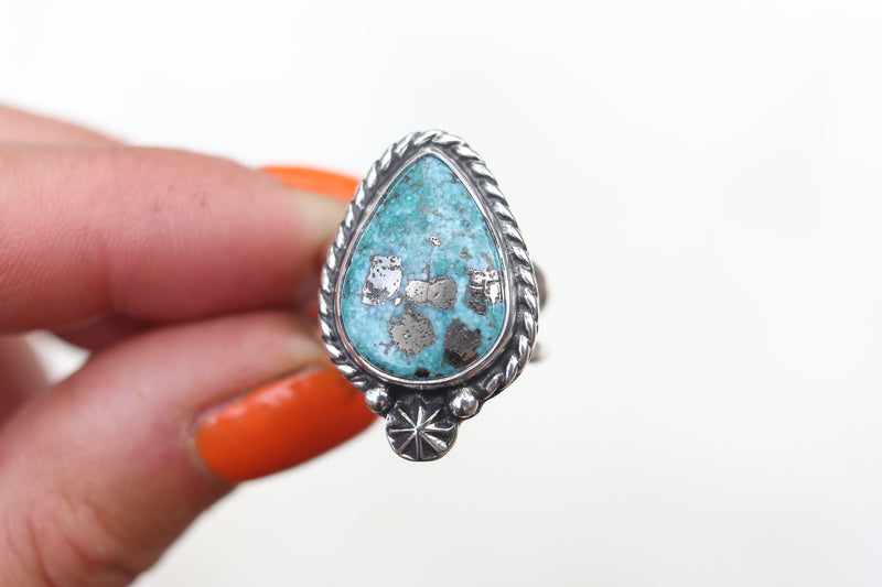 Size 7 White Water Turquoise Ring