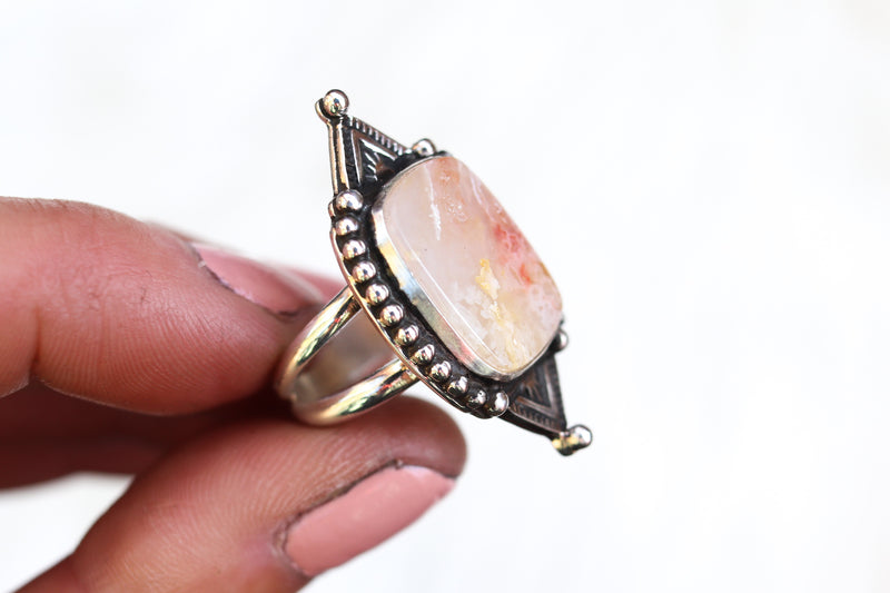 Size 8 Regency Rose Plume Agate Ring