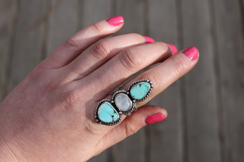 Size 8 Carico Lake Turquoise x Moonstone Ring