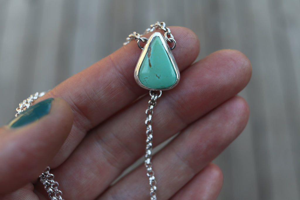 Royston Turquoise Lariat Necklace (16 inch chain)