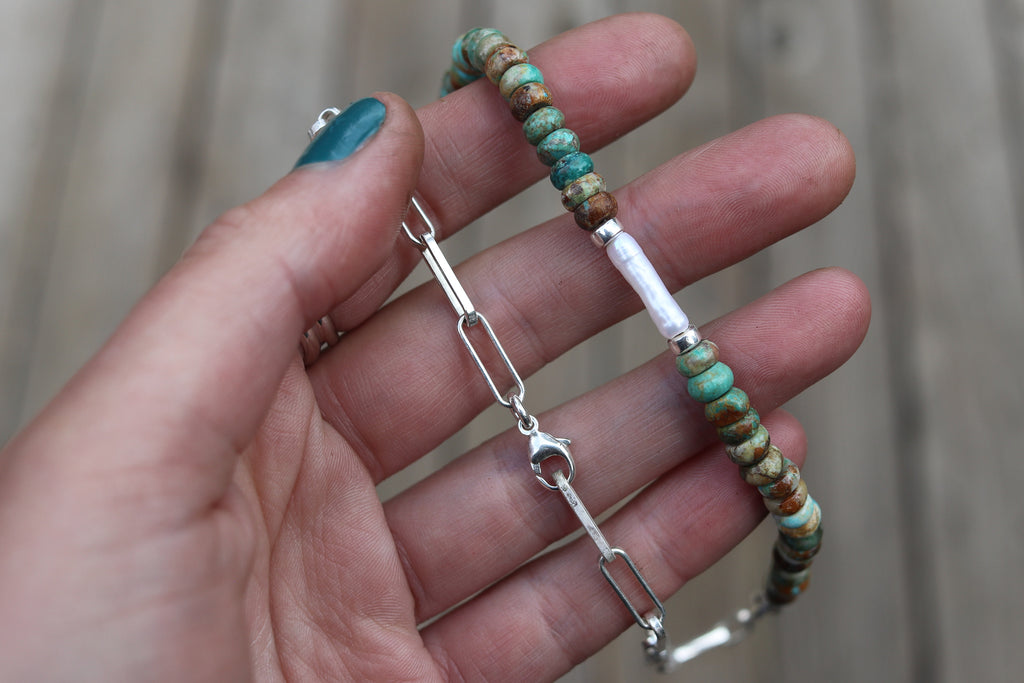 Fox Turquoise x Pearl Beaded Necklace (16 inches)